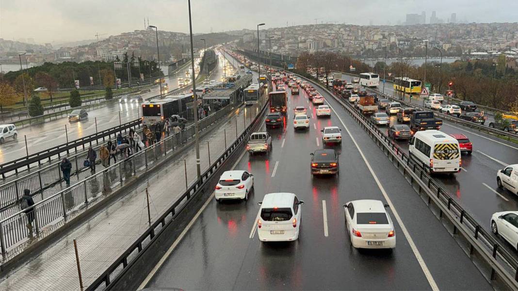 İstanbul’da toplu ulaşımda öğrenci indirimine yaş sınırı getirildi 4