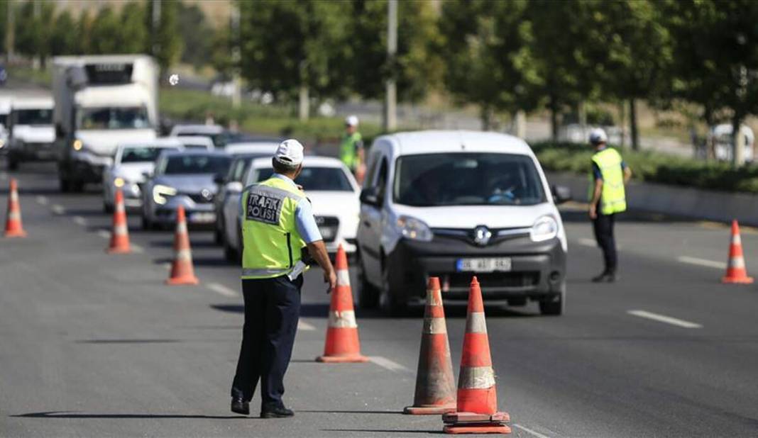 Ehliyetlere kritik düzenleme. Bu kişilerin ehliyeti elinden alınacak 6