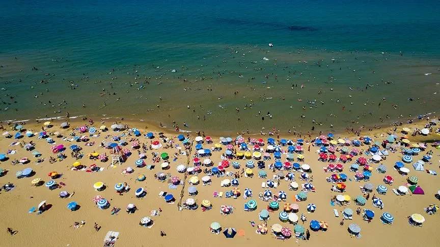 Turizm sektöründe dengeler altüst oldu. Tatilcilerin ardından sonra turizm sektörü de yönünü komşuya çevirdi 1