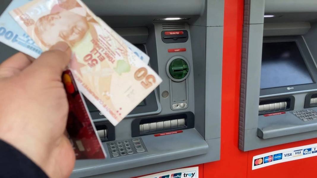 ATM'ler artık bu paraları vermeyecek. Giden eli boş dönecek 9