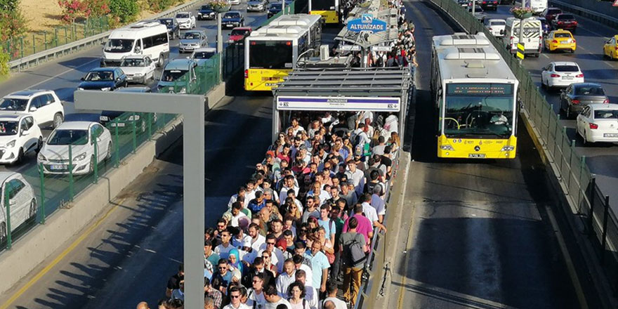 İBB'den toplu taşıma kararı!  Bu saatler arasında ücretsiz olacak