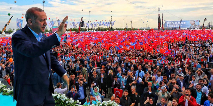 AKP'li eski vekil Mehmet Ocaktan kabul edemiyorum diyerek isyan etti!  Bu nasıl bir savrulmadır
