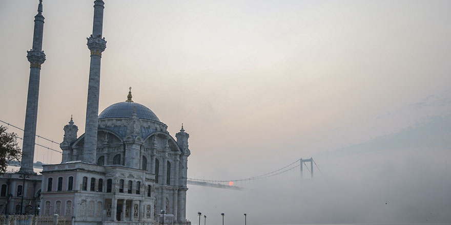 İstanbul'da yoğun sis etkili oldu