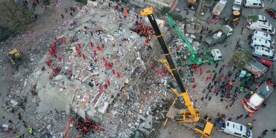 İzmir depreminde birçok kişiye mezar olan Rıza Bey Apartmanı hakkında flaş iddia 