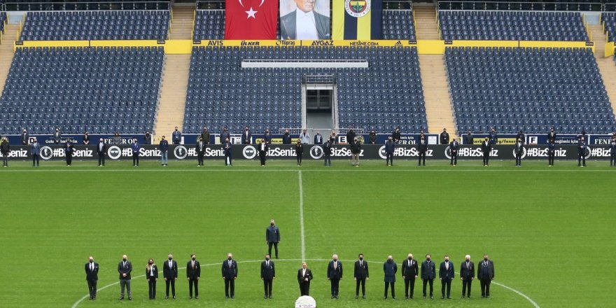 Fenerbahçe Ülker Stadyumu'nda dikkat çeken 10 Kasım görüntüleri