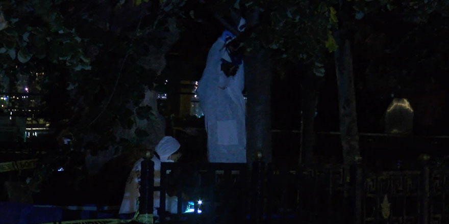 Sirkeci'de ağaca asılı bir erkek cesedi bulundu!