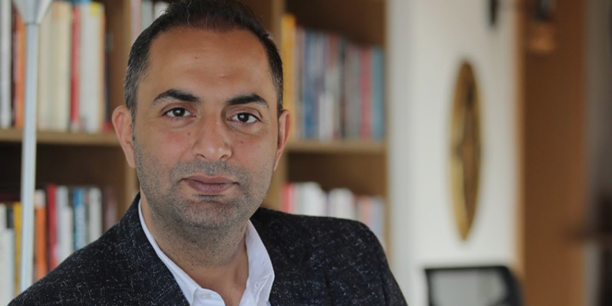Yenişafak'ın sahibi Nuri Albayrak, Yeniçağ yazarı Murat Ağırel'e beraat ettiği davadan dava açtı