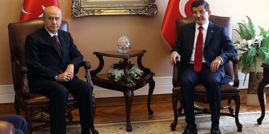 Ahmet Davutoğlu'ndan gündemi sarsacak Devlet Bahçeli açıklaması! Koalisyon görüşmesinde çok konuşulacak saat detayı
