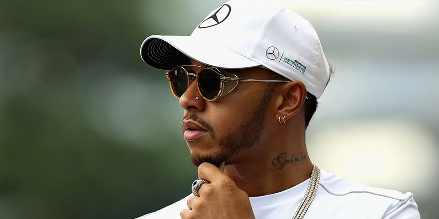 Formula 1 şampiyonu Lewis Hamilton'dan kötü haber 