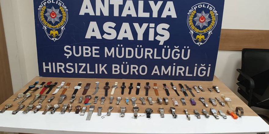 Antalya'da böyle hırsızlık görülmedi! Sadece saat çalıyor 