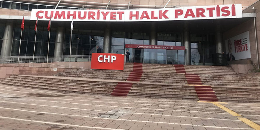 İki isim daha CHP'den ayrılma kararı aldı
