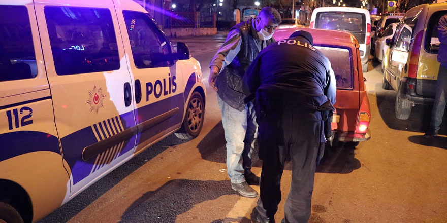Manisa'da polisin dur ihtarına uymayınca cezayı yedi 