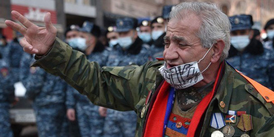Ermenistan'da darbe girişiminin ardından Rusya itidal çağrısı yaptı!