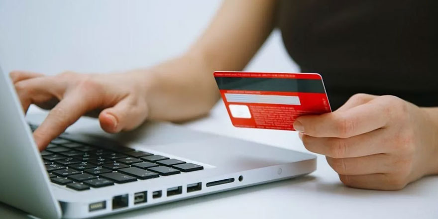 Uzmanından korkutan uyarı: Kredi kartıyla alışveriş neye yol açıyor?