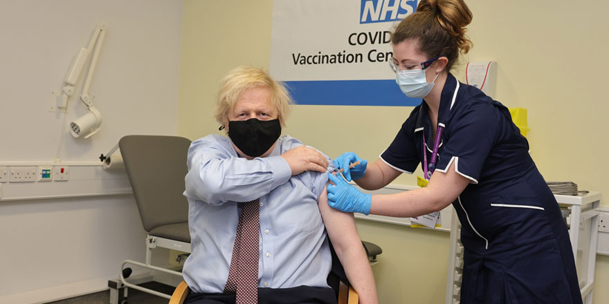 İngiltere Başbakanı Johnson, Oxford-AstraZeneca aşısı oldu