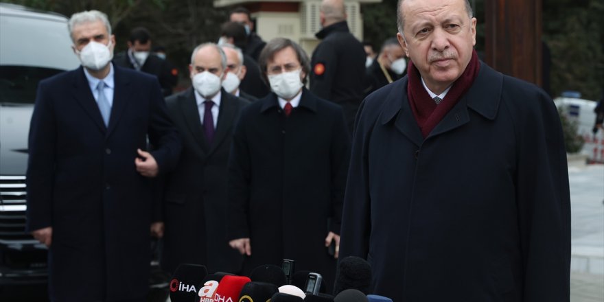 Cumhurbaşkanı Erdoğan Cuma Namazı'nı sürpriz bir isimle kıldı
