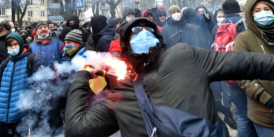 Ukrayna'da sokaklar karıştı! Sergey Sternenko'nun tutuklanması protesto edildi