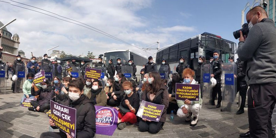 Kadınlardan Taksim'de İstanbul Sözleşmesi eylemi