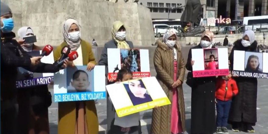 Uygur Türkü anneler yürüyüşlerini tamamladı! Bu nasıl bir dünya... 