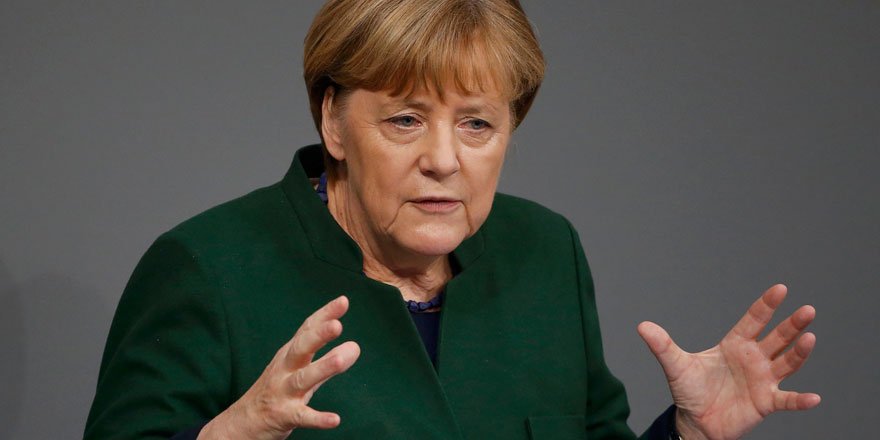 Merkel'den eyalet başbakanlarına çağrı
