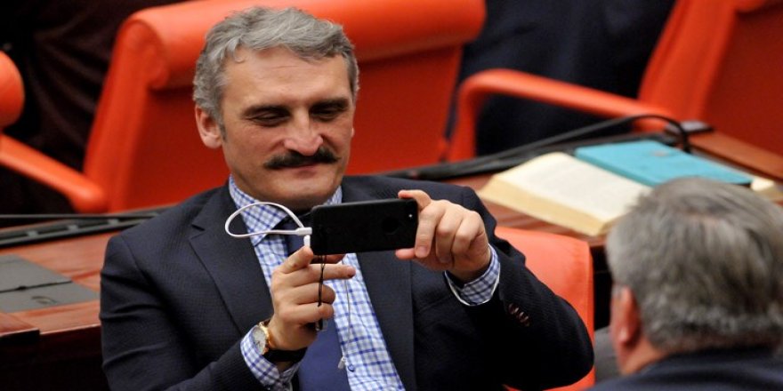 AKP’li Ahmet Hamdi Çamlı laikliği hedef aldı