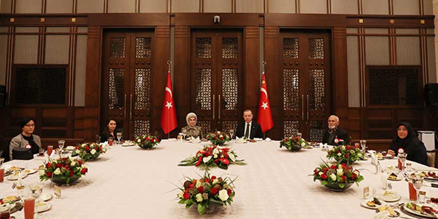 Cumhurbaşkanı Erdoğan, şehit aileleriyle iftar yaptı