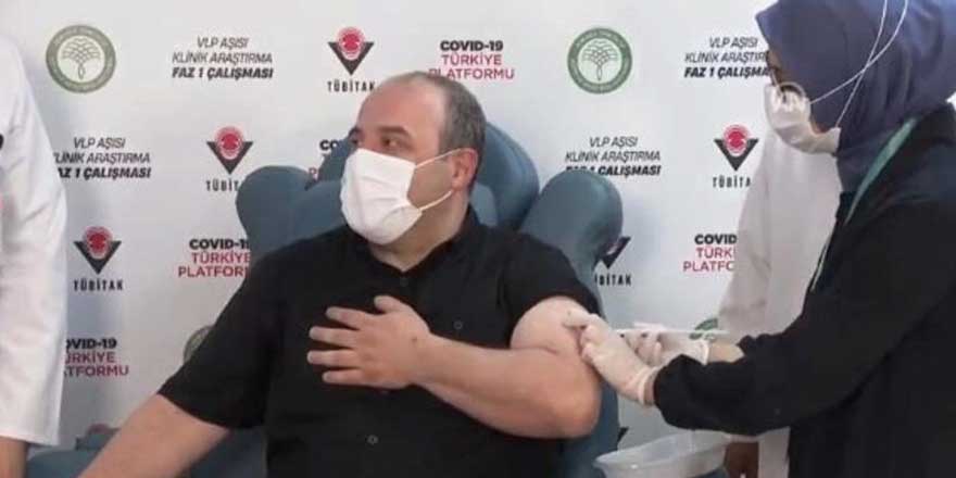 Bakan Mustafa Varank yerli aşı gönüllüsü oldu