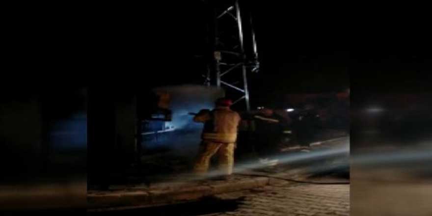 Silivri'de trafo patladı! Mahalle elektriksiz kaldı