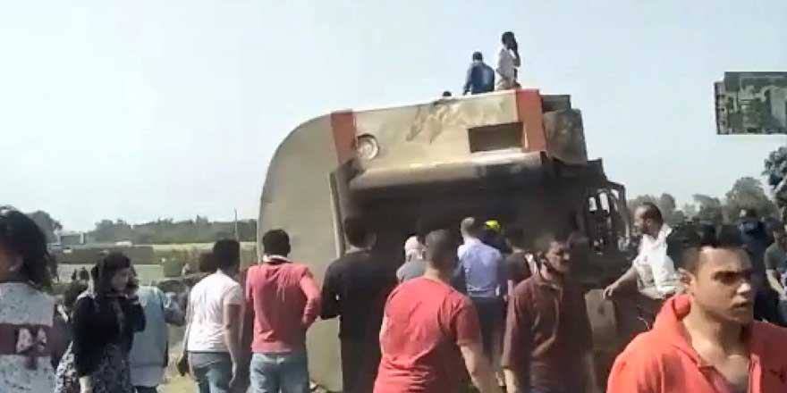 Mısır'da tren kazası! 100 kişi yaralandı