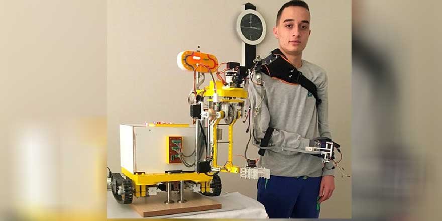 Fen Lisesi öğrencisi Artun Özsoy Mobil Kol projesi ile dünya birincisi oldu