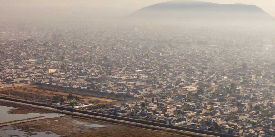 Kuzey Amerika’nın en kalabalık kenti Mexico City toprağın altına çöküyor