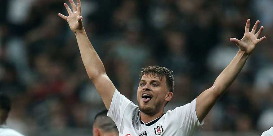 Beşiktaş Adem Ljajic'in omuzunun çıktığını açıkladı