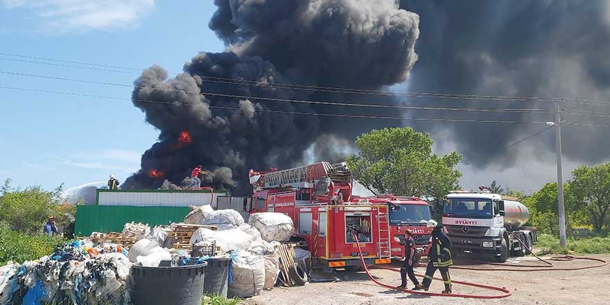 Çanakkale'de tehlikesiz atık alım merkezinde yangın