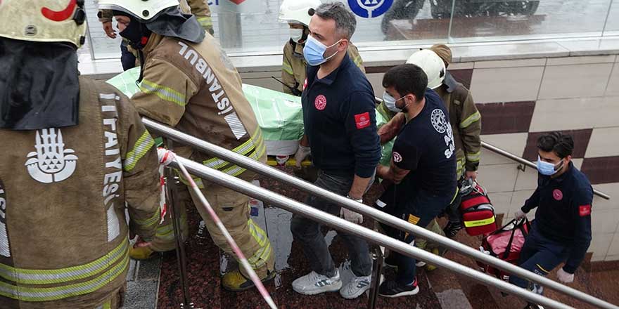 Taksim Metro İstasyonu'nda intihar girişimi! Seferler durdu