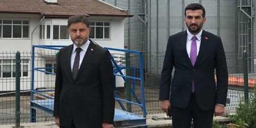 İki maaş alan bürokratlar çok kıskanacak! AKP'li müdüre 11, danışmanına 5 maaş