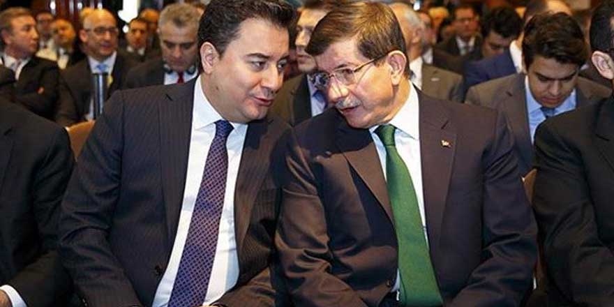 Ankara kulislerinde konuşulacak iddia!  Babacan ve Davutoğlu’nun partileri birleşiyor mu?