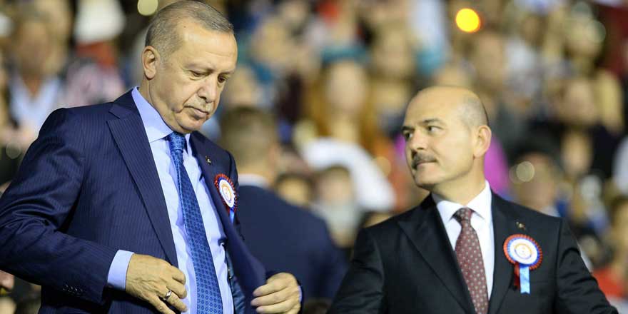 Ahmet Davutoğlu'ndan çok konuşulacak iddia! Soylu'nun koltuğunda kalması için Erdoğan'a baskı yapan kim?