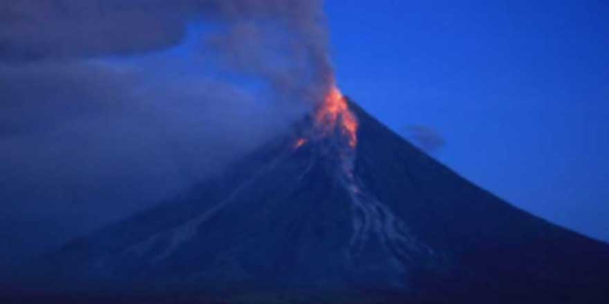 Filipinler'de volkan alarmı! Binlerce kişi bölgeyi terk ediyor