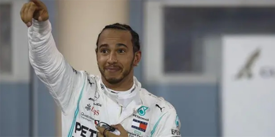 F1 Büyük Britanya Grand Prix'sinde sıralama turlarının galibi Lewis Hamilton