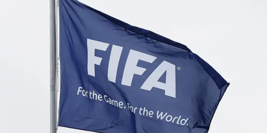 FIFA, futbol oyun kurallarında tarihi değişikliklere hazırlanıyor
