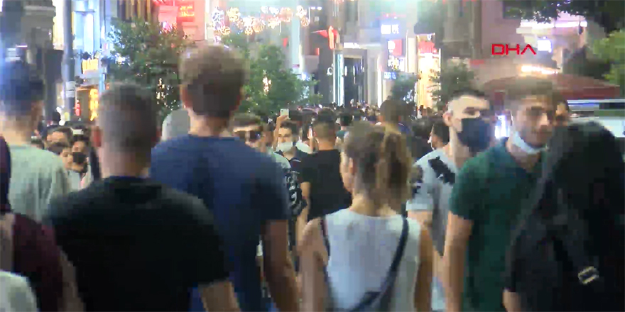 Taksim Meydanı'nda ürküten kalabalık