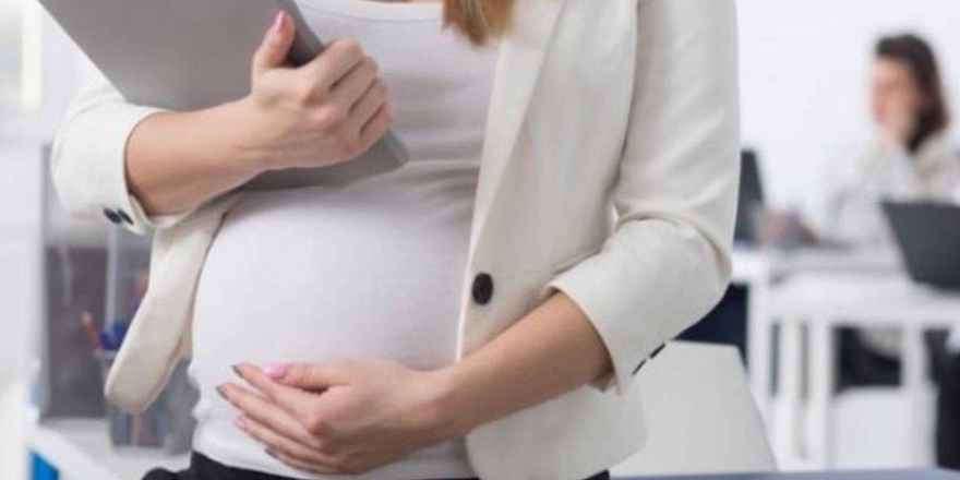 Öğretmenlere '4 yıl hamile kalmama' baskısına sosyal medya isyanı