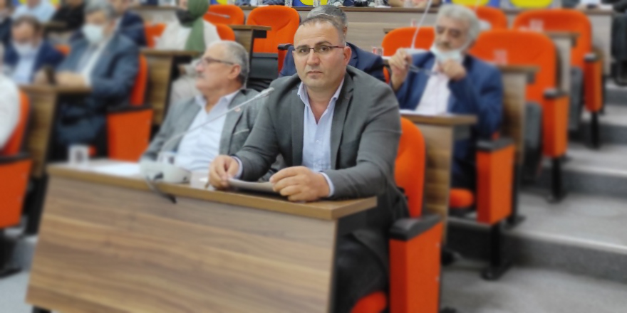 İYİ Partili Mikail Karapınar konuştu Esenler meclisi karıştı