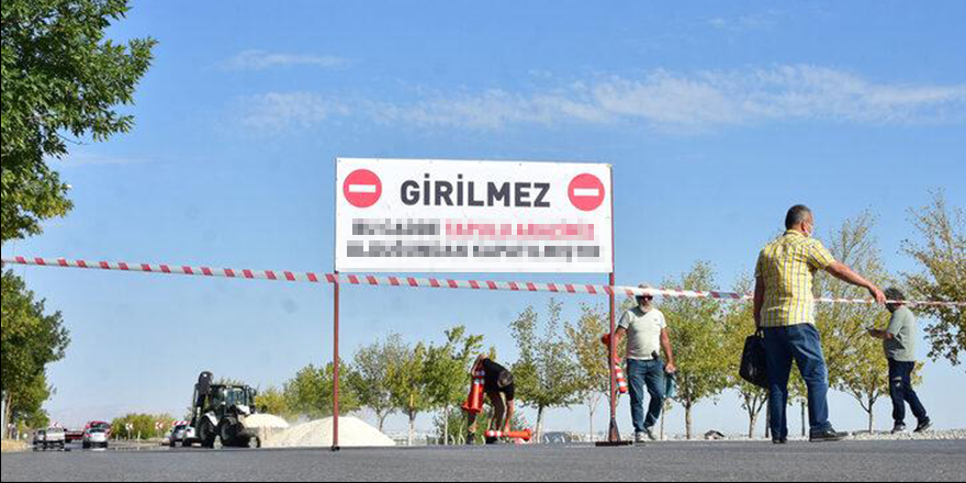 Almanya'da yaşayan Türk vatandaşı arsasından geçen yolu kapattı