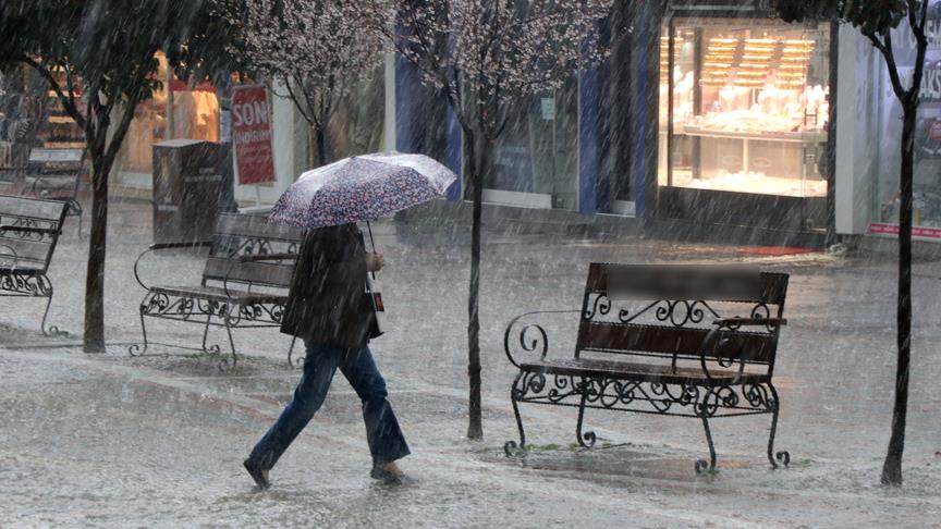 Meteoroloji saat verdi: İstanbul ve 10 il için sel uyarısı