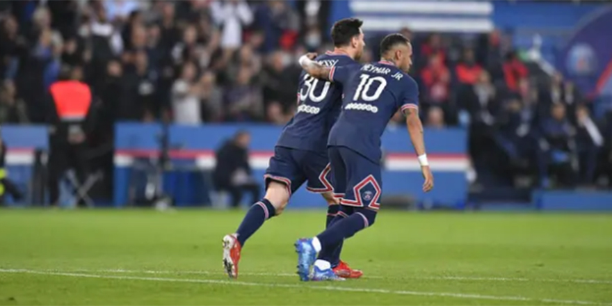 Messi'li PSG, Olympique Lyon'u 2-1 yendi