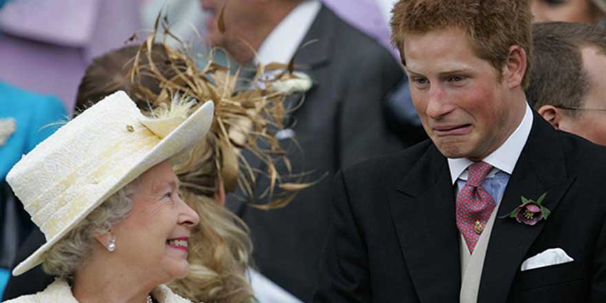 Prens Harry, BBC belgeselinde Kraliçe'yi taklit etti