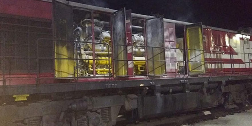 Tokat'ta yük treninin lokomotifi yandı