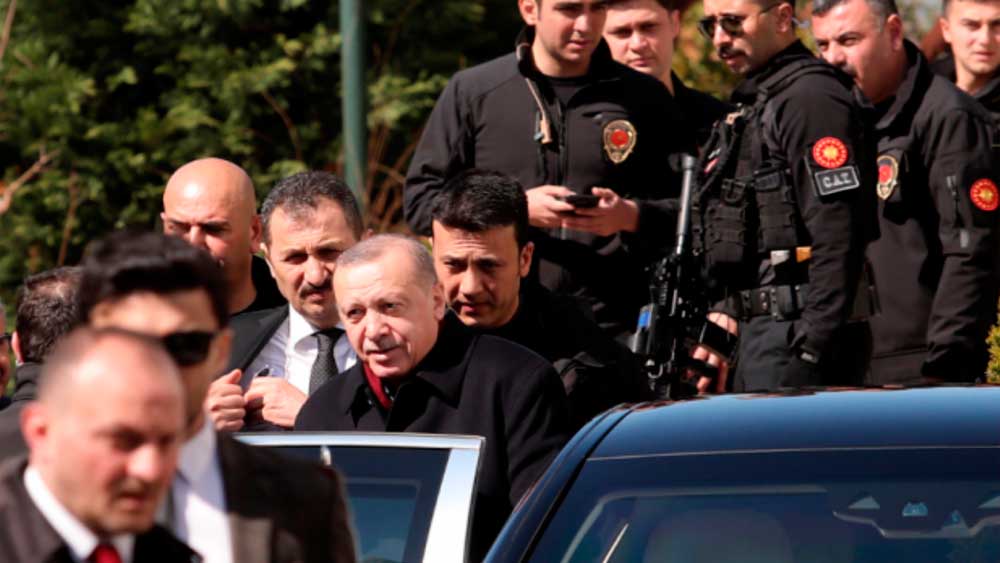 Cumhurbaşkanı Erdoğan'ın programı olan noktada üzerinde silah olan bir kişi gözaltına alındı