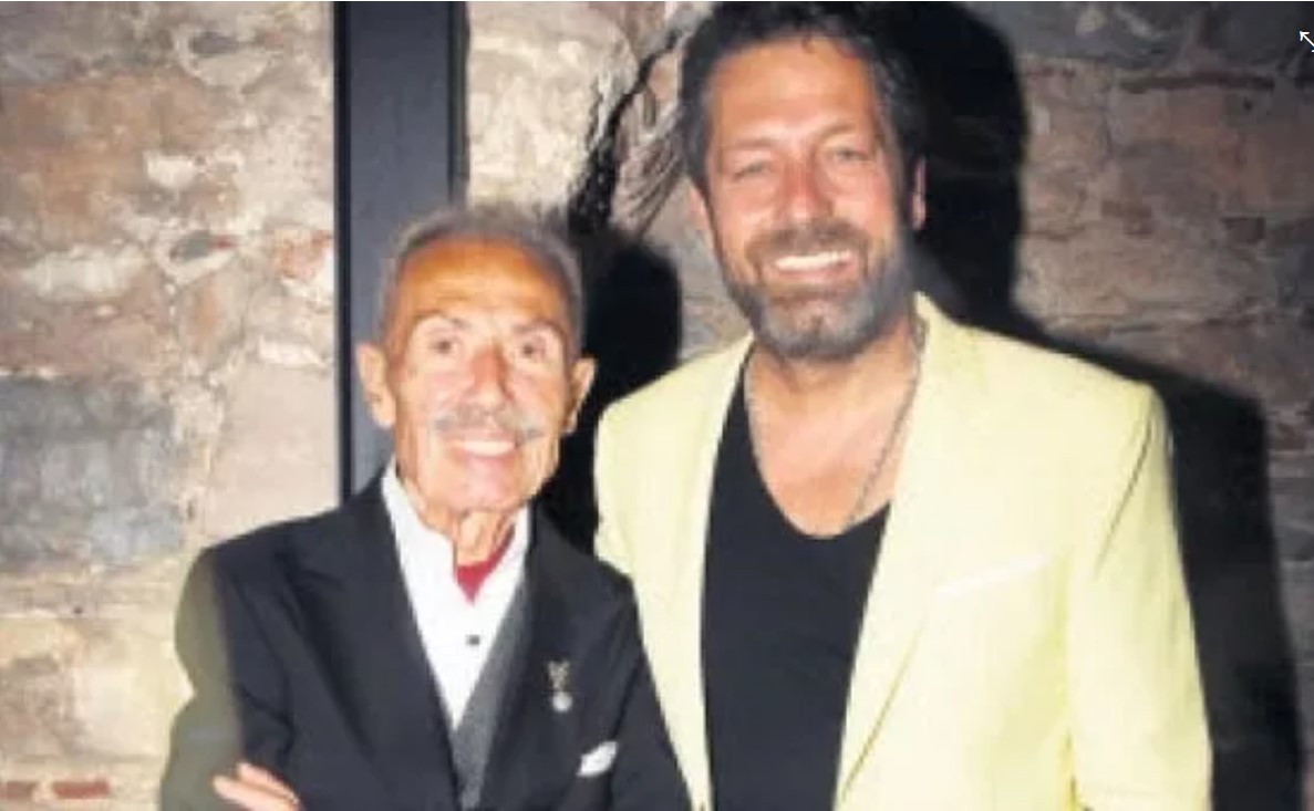 ﻿Şarkıcı Bora Gencer, babası ünlü piyanist Bozkurt İlham Gencer'in, son halini paylaştı